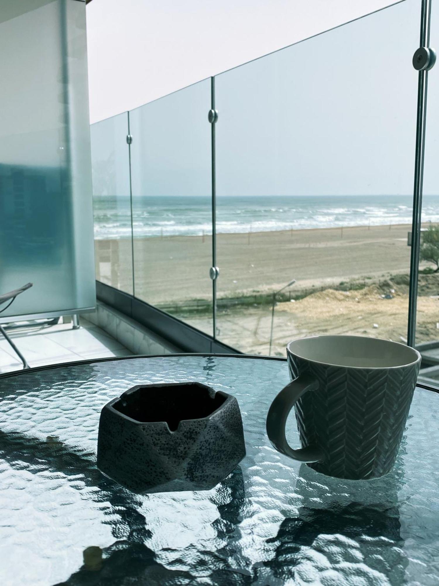 Vista Del Mar Apartment Mamaia Exterior photo